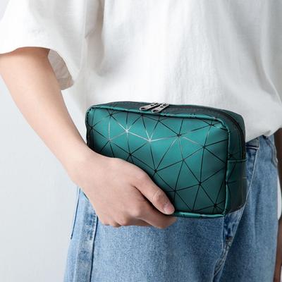 Women Makeup Bag Cosmetic Organizer Geometric Design Waterproof Stain-Resistant Large Capacity Zipper Closure Storage Pouch