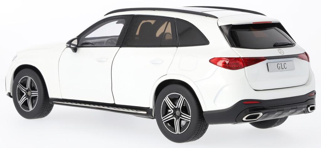[Mercedes-Benz Collection] Genuine GLC AMG Line (X254) Manufaktur Opalis White 1/18 Scale Model