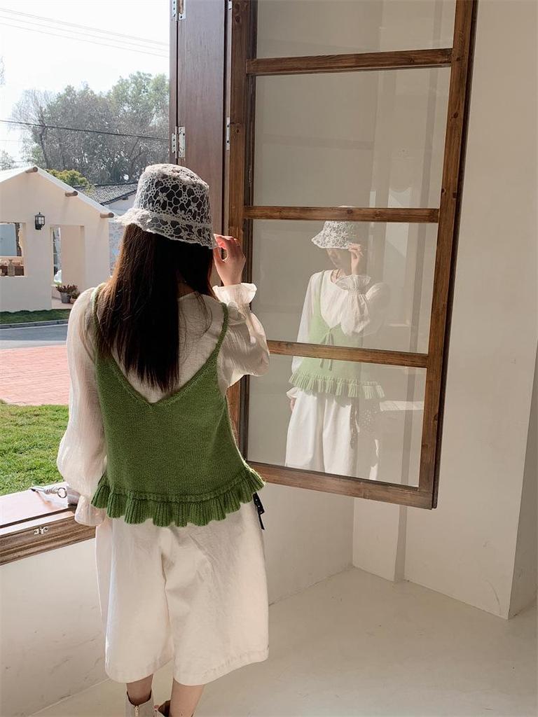 Women's Gentle V-neck Ruffled Knit Camisole Vest - 2026 Early Spring Collection