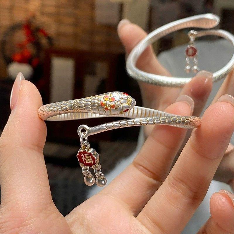 New Chinese Style Peach Blossom Spirit Snake Blessing Character Safety Lock Exquisite High-end Feeling Bracelet Light Luxury Retro Style Hand Jewelry
