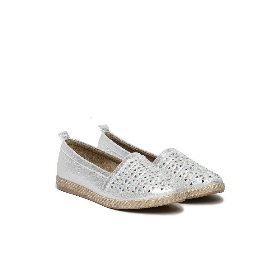 

Женская повседневная обувь на плоской подошве