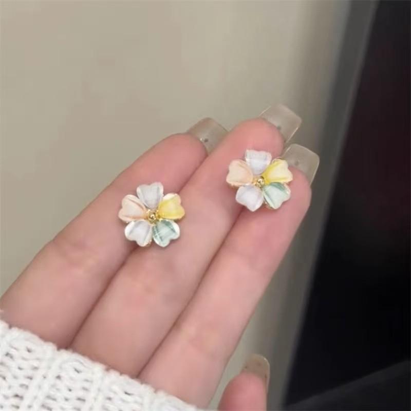 Colorful Acrylic Flower Stud Earrings for Women Five Petals Sweet Lovely Small Earrings Brincos Feminino New Trend