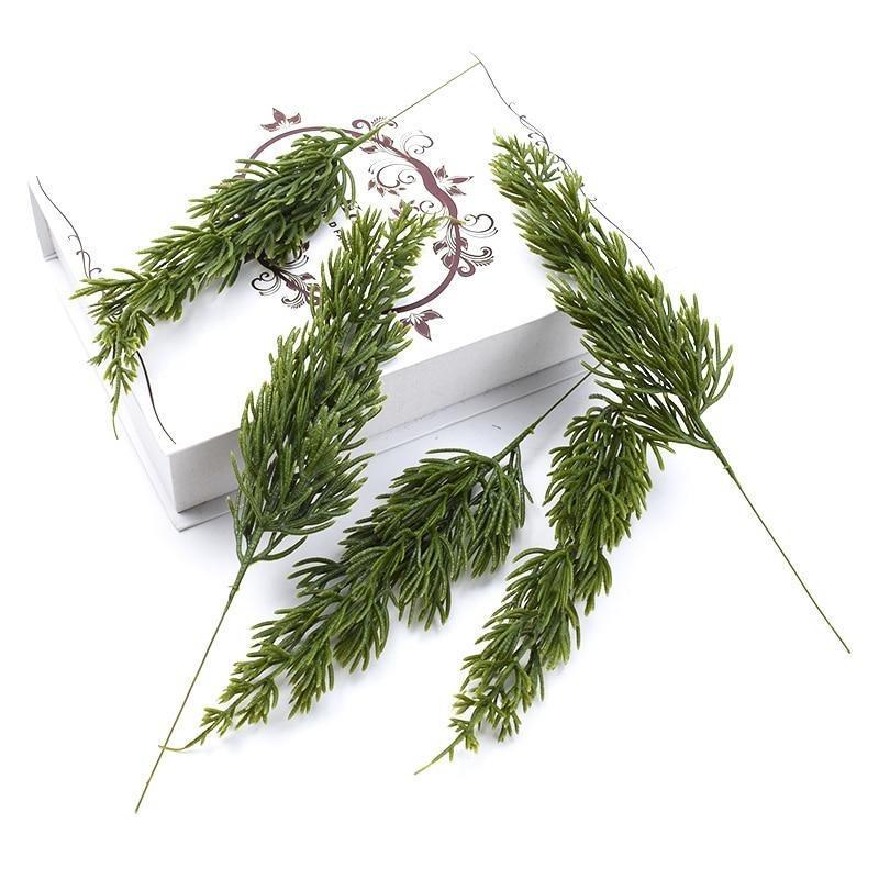 10pcs Green Pine Christmas Leaves Decorations for Home Plastic Vases for Wedding Decorative FlowersDiy Artificial Plants