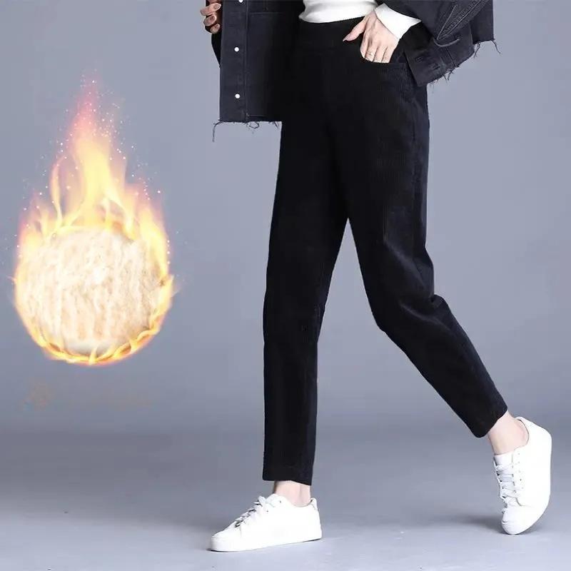 

Плюс бархатные свободные осенние и зимние вельветовые брюки-каррот женские с высокой талией утолщенные бархатные шаровары женские S чёрный