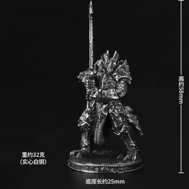 Bronze Metal Disaster Land Ancient Samurai Model Handmade Toy Table Game Decoration Male Gift Figure Statue Table Decoration