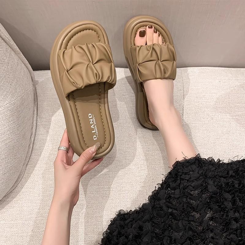 Slippers women's summer wear new fashion thick-bottomed muffin sandals beach folds