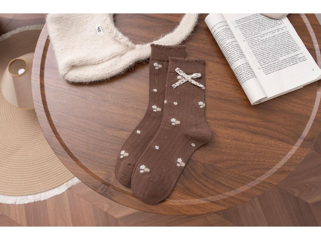 2025 Spring/Autumn Women's Japanese Style Floral Bow Cotton Mid-Calf Socks - Cute College Style for Autumn/Winter