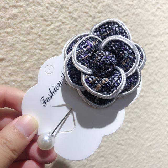 Retro Fabric Camellia Flower Pin Brooch Cloth Art Pearl Long For Women Needle Pin And Brooches Scarf Buckle Jewelry AccessoriesRetro Jewelry