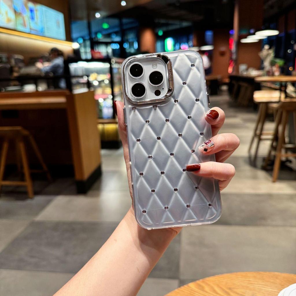 Rhombus Diamond Apple Phone Case for 17 Pro Max, 16, 15, 13, 11 - Full Coverage, Drop-Proof, Simple Style.
