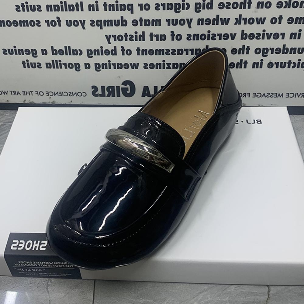 Women Flat Shoes Plus Size Causal Women Loafers Antislip Female Mullers Patent Leather Designer Women Shoes