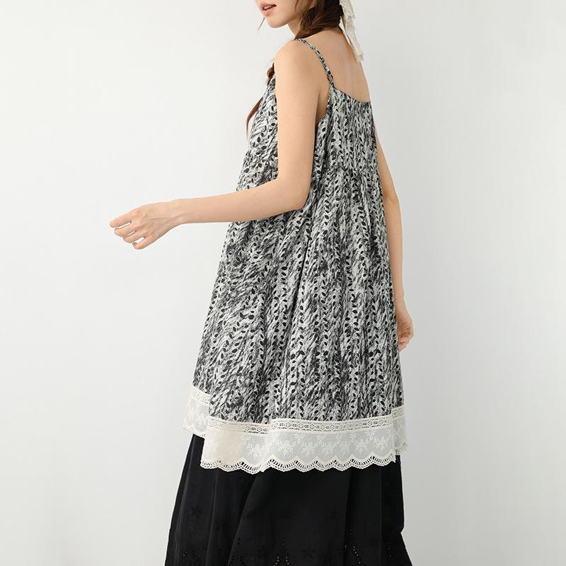 Sweet Mori Girl Lace Camisole Dress: Retro Midi-Length Layered Skirt for Women, Features Dye-Painted Leaf Design, Spring Arrival.