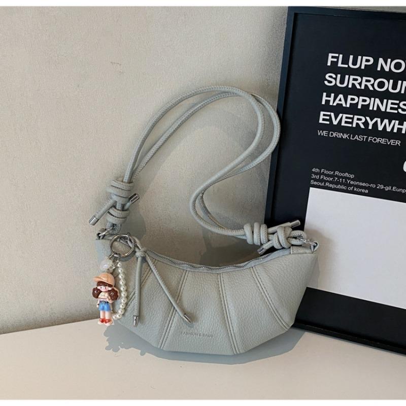 Trendy versatile dumpling bag women's spring new fashion simple shoulder bag high-end niche design women's bag