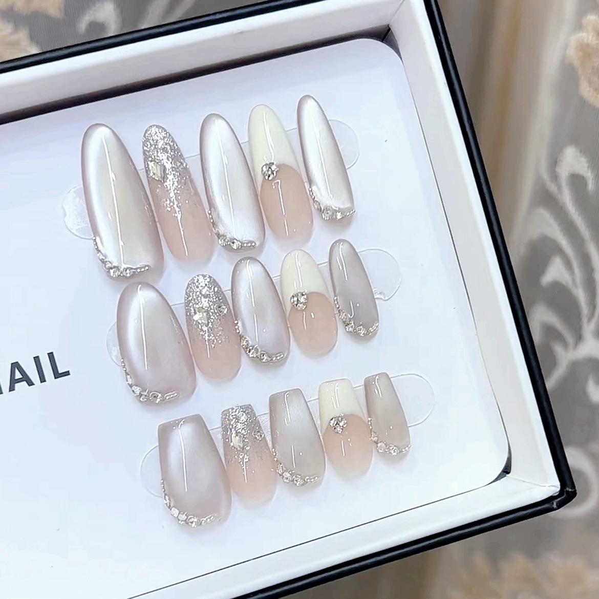 

Чистый ручной работы фототерапевтический нейл-арт, Ношение ногтей у реки Рейн, Готовые накладки для нейл-арта «кошачий глаз» демонстрируют белизну и темперамент large L