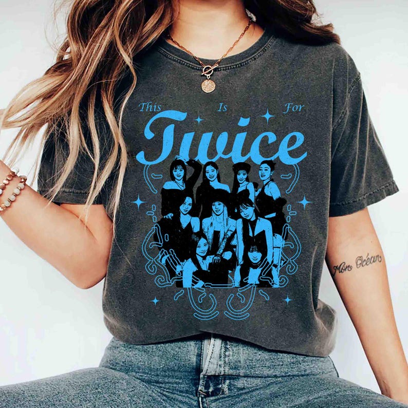 2026 Rétro Twice Ceci est pour T-shirt, T-shirt Tournée Mondiale Twice, T-shirt Twice Ceci est pour, T-shirt Twice Four, T-shirt Tournée Musicale Twice, T-shirt Kpop Twice