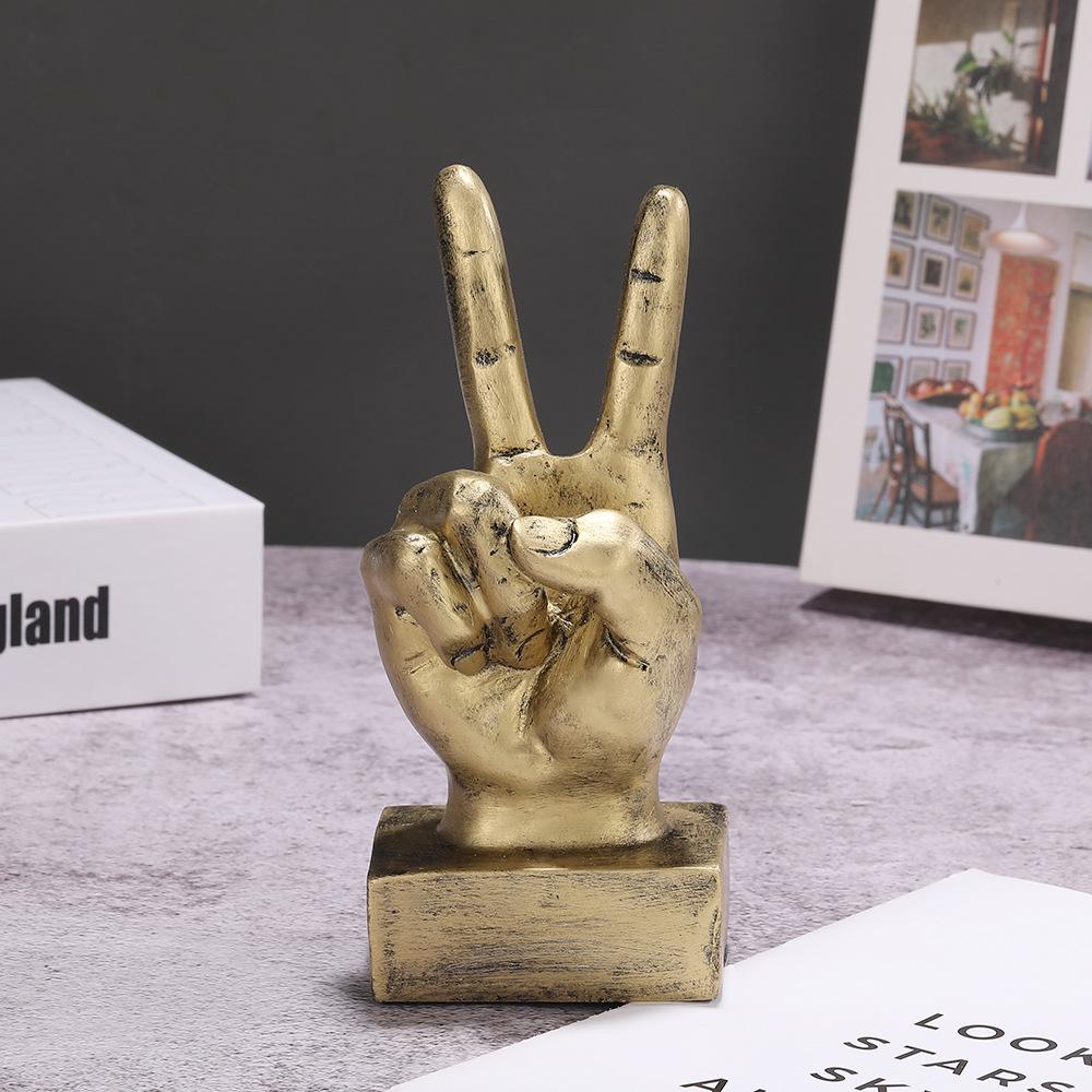 

European Retro Resin Finger Ornaments for Living Room Decor