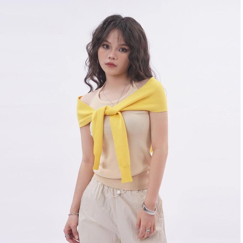 A Thai-style Niche Sweet and Spicy Style Sleeveless Knitted Sweater for Women's Wear with A Design Sense A Shawl and Two Short Halter-neck Tops