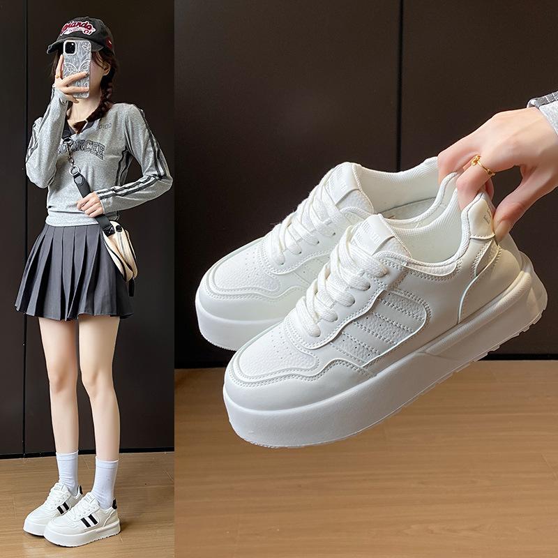 2025 spring little white shoes new Korean version ins female students platform heightening sports board shoes casual street shot G7701