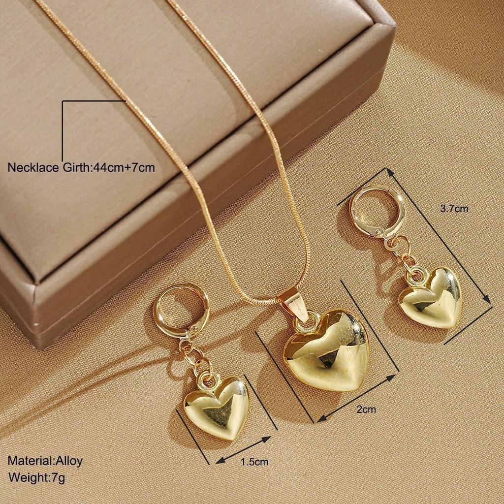 European and American new peach heart necklace set jewelry set love necklace set necklace earrings two-piece set