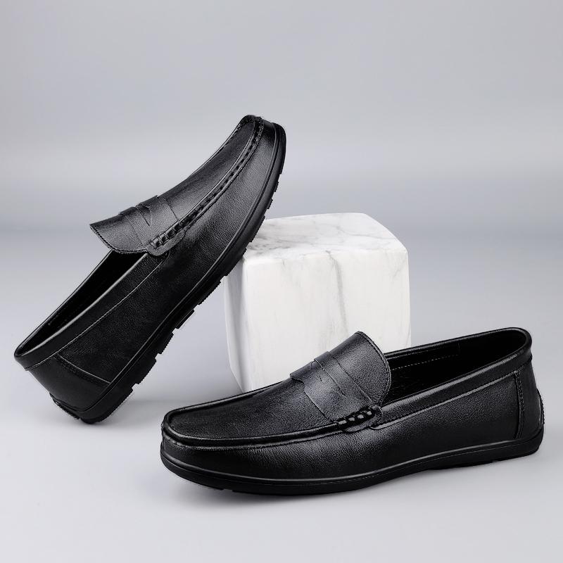 Męskie Mokasyny ze Skóry Naturalnej Wygodne Męskie Buty Codzienne Luksusowa Marka Męskie Eleganckie Buty do Garnituru Oddychające Wsuwane Buty Żeglarskie