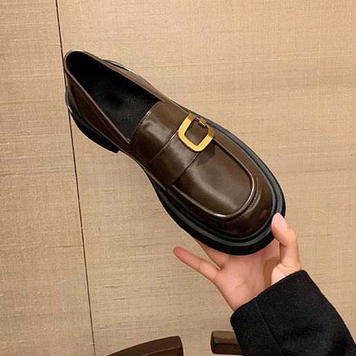 

Версия из овчины~ Кожаные лоферы на платформе женские 2025 новые квадратная пряжка толстый каблук британский стиль ретро маленькие кожаные туфли одинарные туфли 40 коричневый