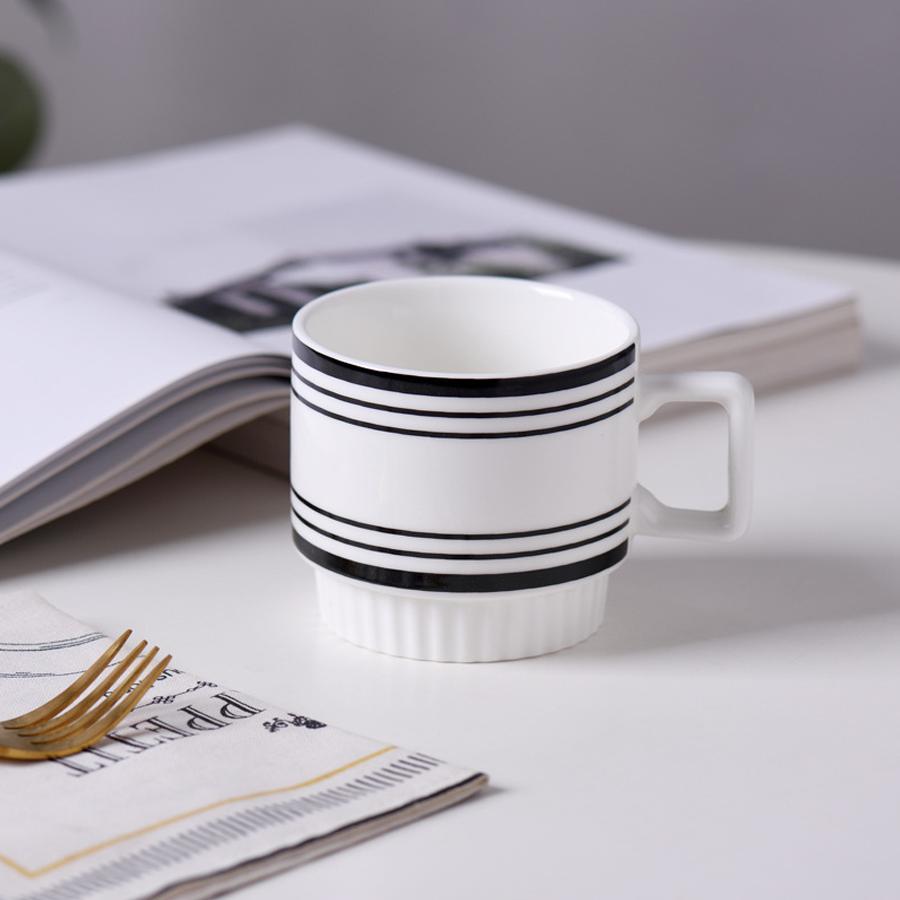 

Nordic Style Polka Dot Stripe Ceramic Mug Breakfast Milk Tea Cup with Handle 1pc