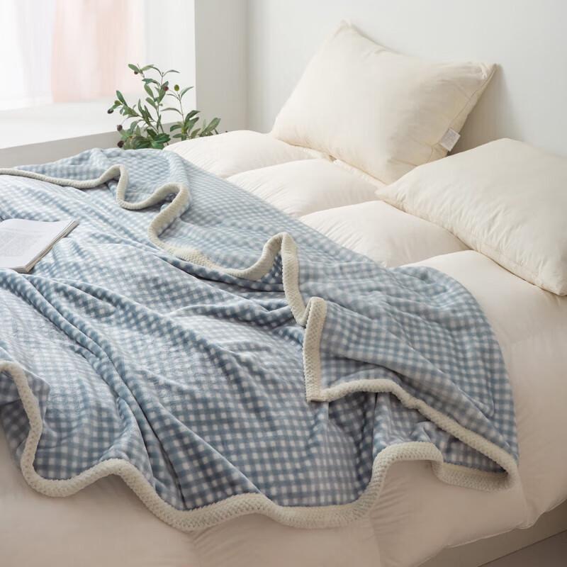Muji Snowflake Fleece All-Season Blanket