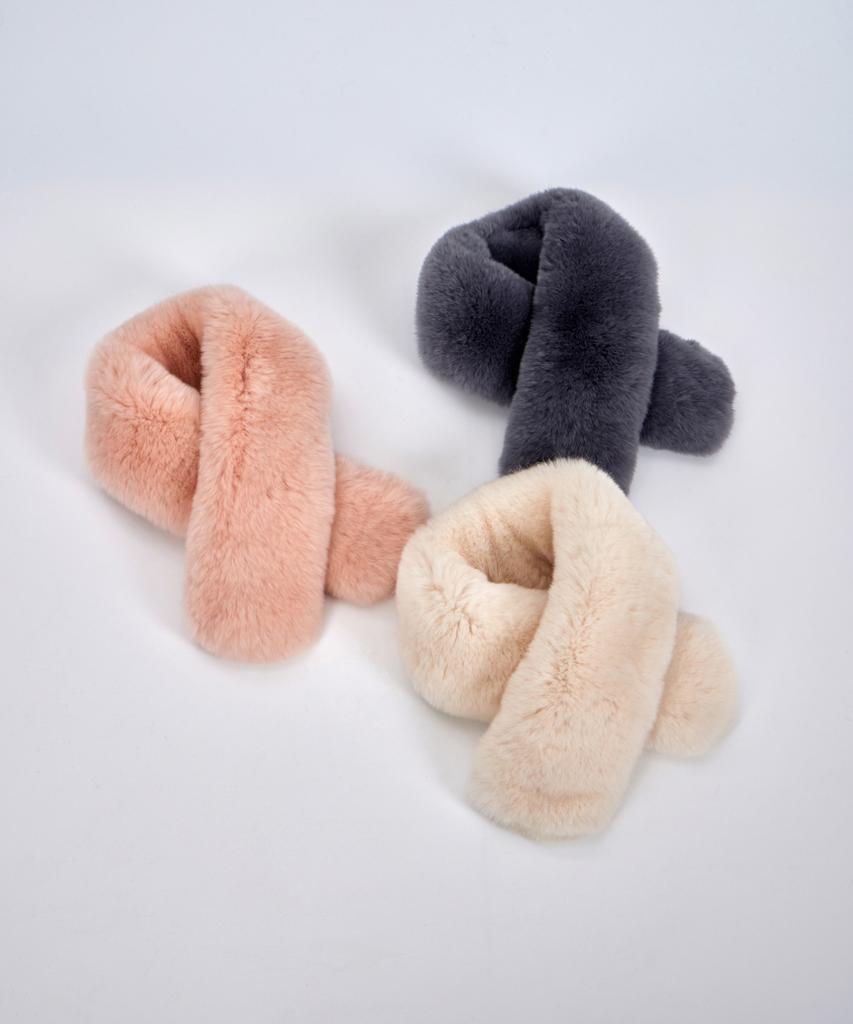 Maia Rabbit Fur Magnetic Scarf