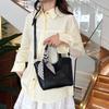 Korean Portable Bucket Bag 2025 New High-end Temperament Women's Shoulder Messenger Bag Fashionable and Simple Tote Bag