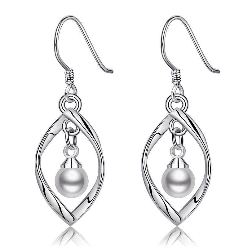 Hepburn Style Pearl Earrings Female Temperament Earrings
