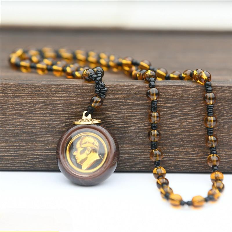 Chairman Mao necklace, resin electroplating, great man pendant, Grandpa Mao commemorative pendant, gift, pendant with yellow and black beads