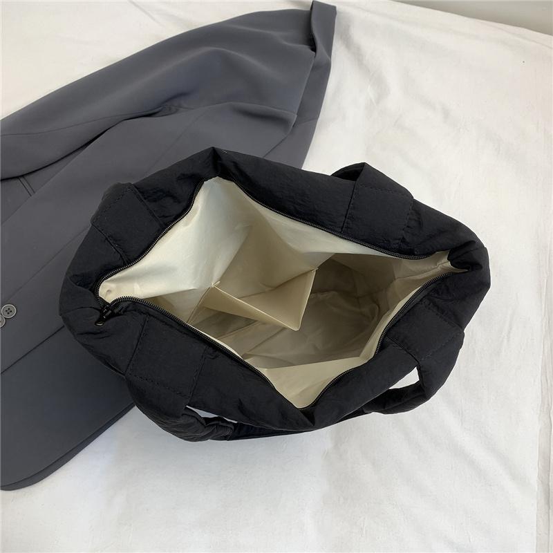 Minimalist Nylon Tote Bag for Women – Lightweight & Water-Resistant Design with Wave Stitching, Perfect for Daily Use