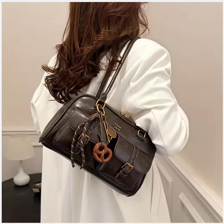 Women's Retro Solid Color Pu Leather Shoulder Bag with Multiple Pockets Large Capacity Comes with a Detachable Accessory Charm