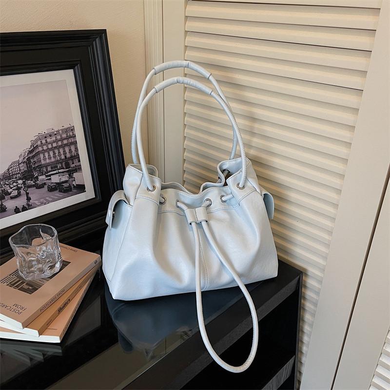 IELGY Drawstring Bucket Bag Fashion Casual Large Capacity Commuter Shoulder Messenger Bag