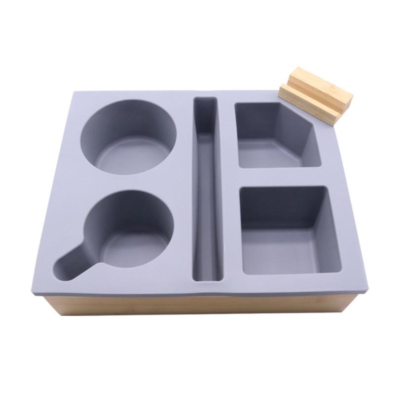 

Multifunctional Silicone Organizer for Cups and Smartphones Practical Couch Cup Holder Tray for Snacks Beverages Rack 1 сірий колір