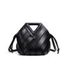 Sac à main pour femme de grande capacité avec boucle magnétique triangulaire et design bandoulière creux - Sac à épaule mère-enfant tendance