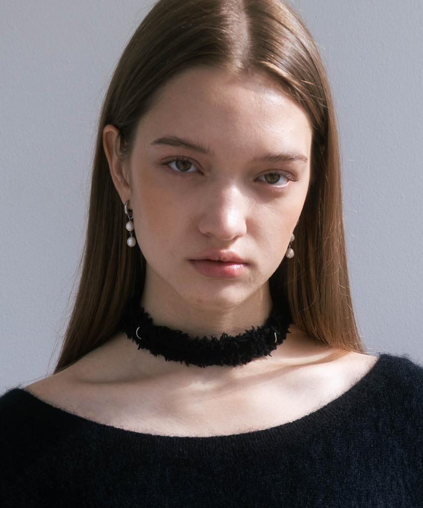 Pearly More Black Fuzzy Choker Necklace_Pm25N006Wt
