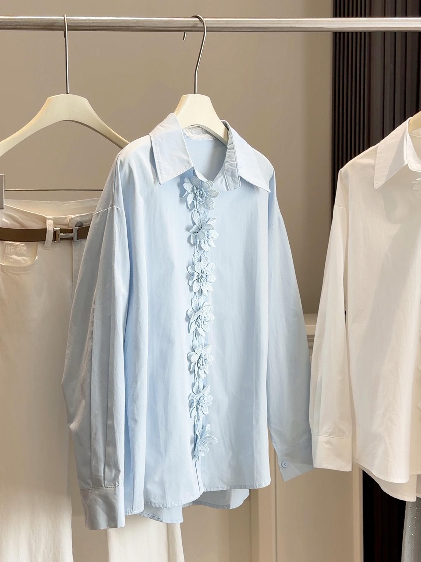 

Elegant French 3D Floral Lapel White Shirt for Women - Spring Style, Loose Fit, Long Sleeve, Mid-Length Top One Size синій