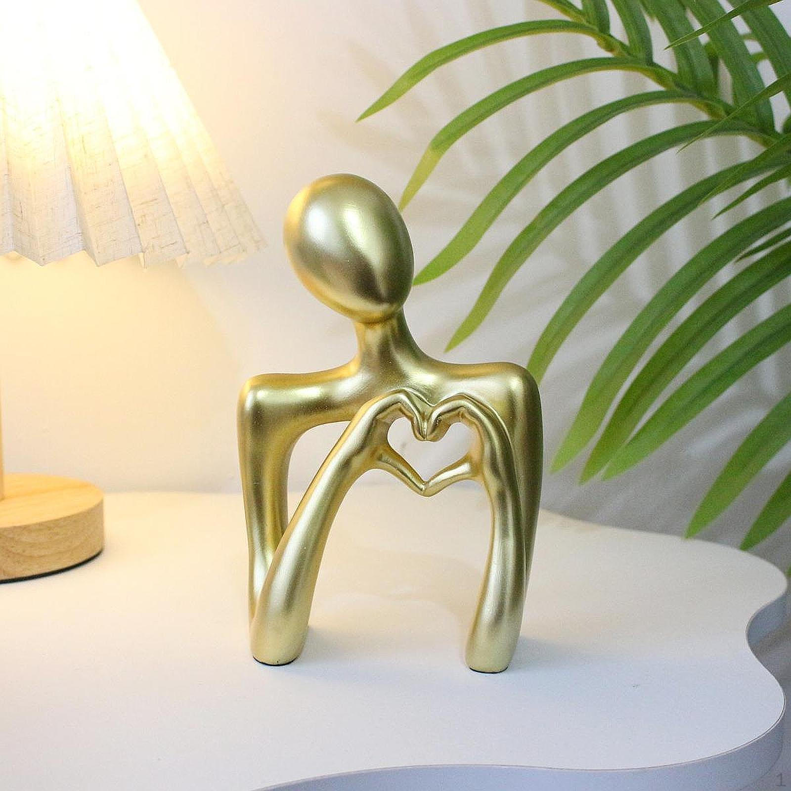 

Золотое Сердце Руки Скульптура Полимерная Фигурка Искусство Маленький Настольный для Спальни Гостиной