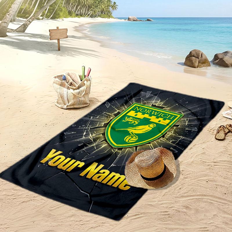 Norwich City Gepersonaliseerde Bedrukte Strandlaken Voetbal Logo Steun Aangepaste Naam Tekst Absorberende Handdoek Voor Sport Reizen Speciaal Cadeau