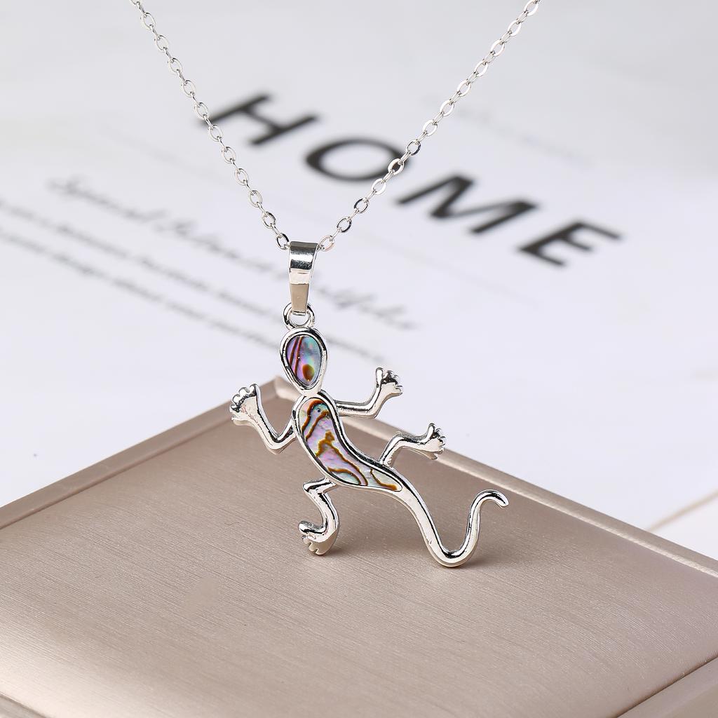 Copper Color Abalone Shell Animal Pendant Necklace Seahorse Gecko Snake Horse Necklace Zircon for Women Men Party Birthday Gift