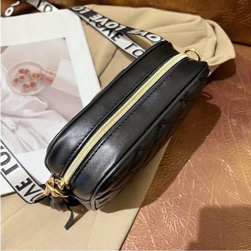 Women Bag Spring And Autumn New Lingge Shoulder Bag Korean Crossbody Bag Fashion Simple Letter Broadband Mobile Phone Bag