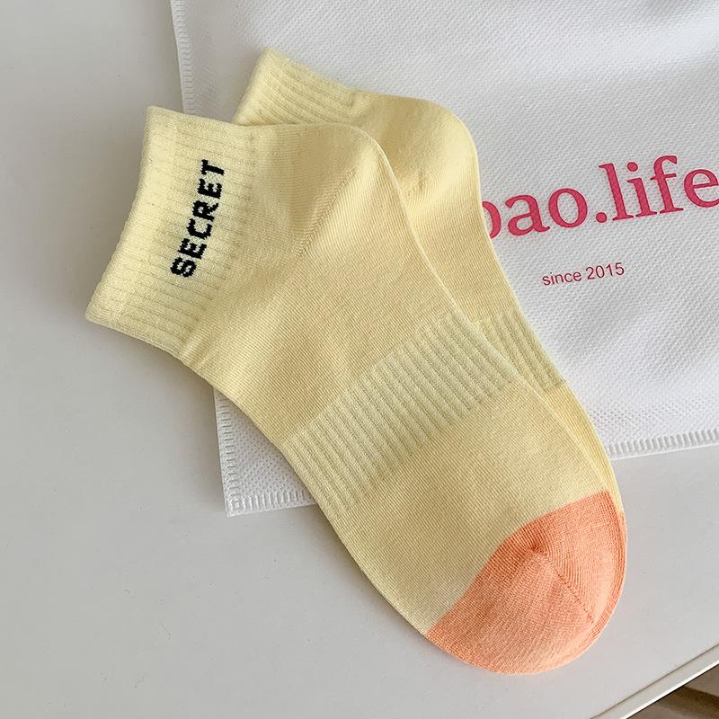

Женские тонкие носки с коротким рукавом для весны и лета, из гребенного хлопка, свежие и модные, конфетных цветов, универсальные и простые 1 pair жёлтый