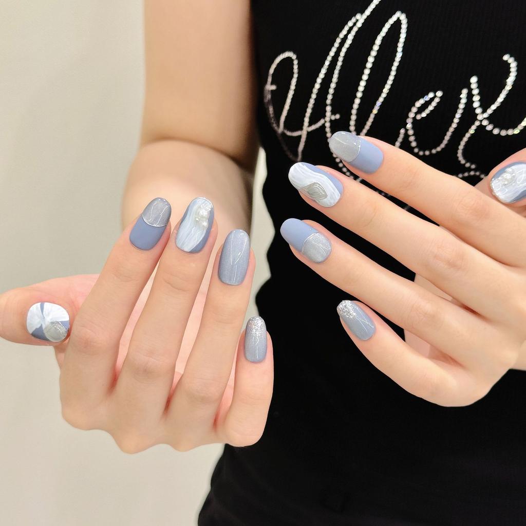 Medium Square Press on Nails Glitter Glossy Reusable Gel Press on Acrylic Fake Nail with Designs Stick on Nails Reusable Full Cover Nails for Women