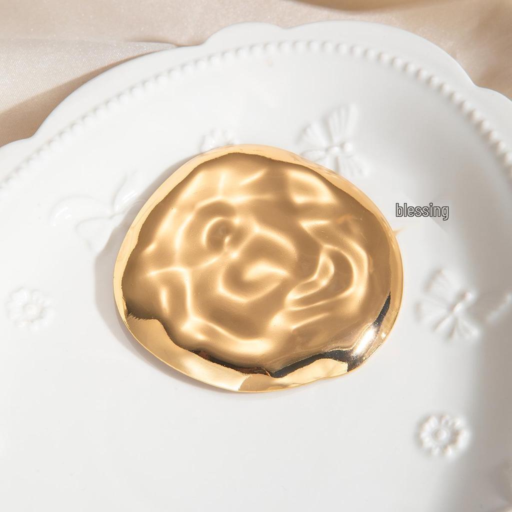 European & American Retro Firework Brooch for Women - Elegant, Versatile Metal Pin for Suit Jackets