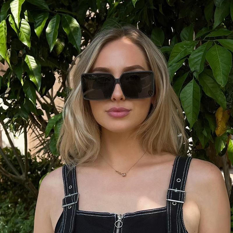 Fashion New Large Frame Square Retro Personality Chain Lens Leg Design Sunglasses INS Style Street Po Eyeglasses Female