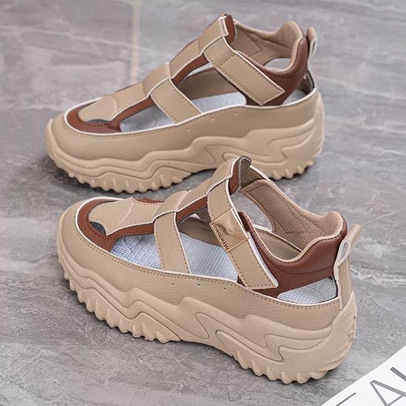 Damen Koreanischer Stil Atmungsaktiv Ausgeschnitten Dicke Sohle Höhensteigernd Lässige Sandalen