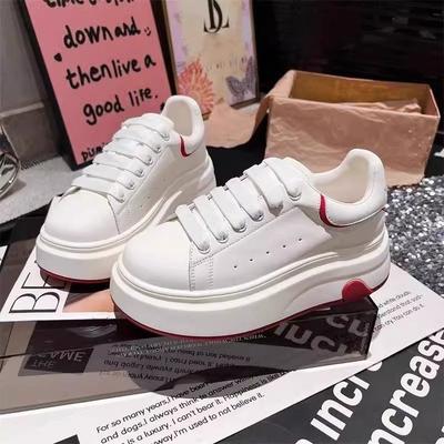 Zapatos nuevos de primavera cabeza redonda suela gruesa para aumentar altura deportivos y de ocio zapatos de plataforma