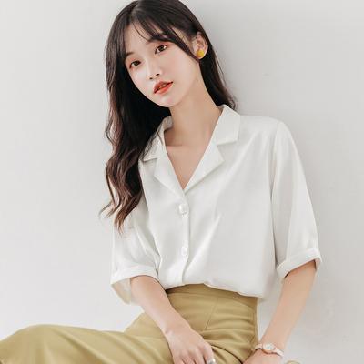 Completo Scollo a V Chiffon Camicia Bianca Femminile Manica Corta Estiva Ampia Temperamento Professionale Senso del Design Camicia a Manica a Cinque Minuti
