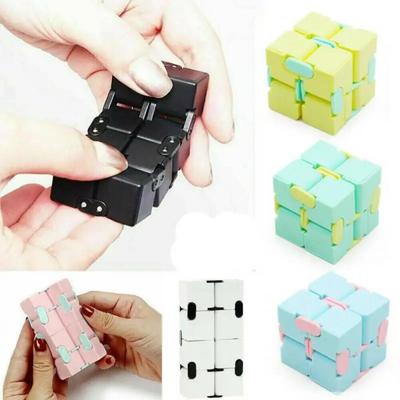 Infinity Cube Fidget Sensory Toy Mini Puzzle Cube Toy Stress Anxiety Relief Magic Puzzle Flip Toy para TDAH Autistas Crianças Adulto