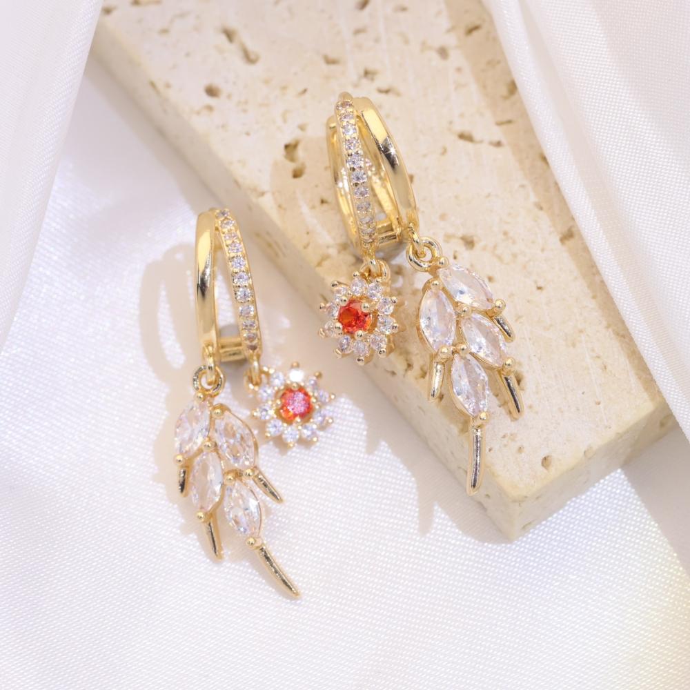

Golden Plated Leaf & Sunflower Drop Earrings with Clear & Orange Zirconia Elegant Dangle Earrings for Women оранжевый